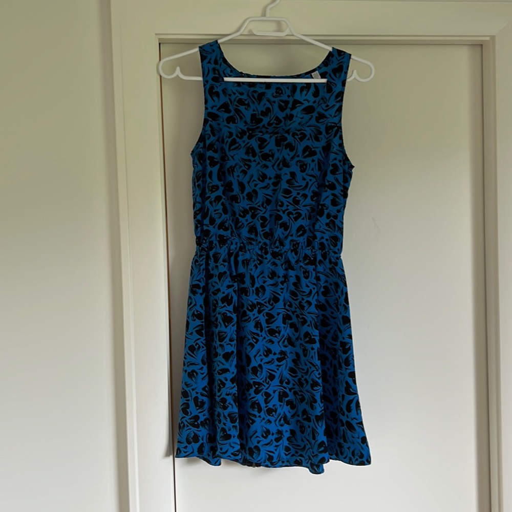 Cute blue dress with zippered back detail